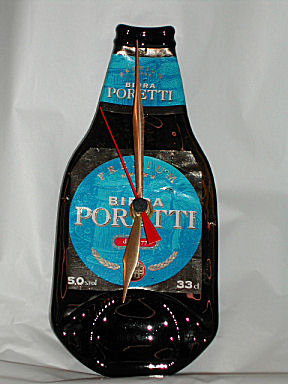 Orologio Da Parete Bottiglia Bitburger – Riciclata E Schiacciata, Design Unico, Movimento Al Quarzo